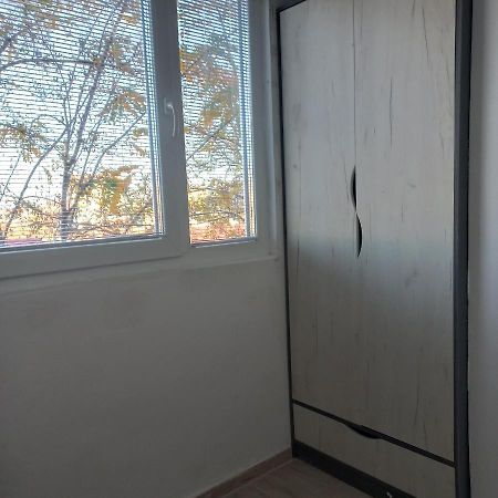 Lovely 1- Bedroom Condo Close To Downtown Скоп'є Екстер'єр фото