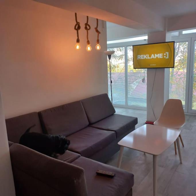 Lovely 1- Bedroom Condo Close To Downtown Скоп'є Екстер'єр фото