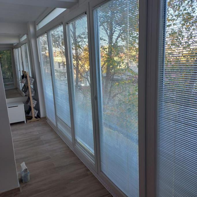 Lovely 1- Bedroom Condo Close To Downtown Скоп'є Екстер'єр фото